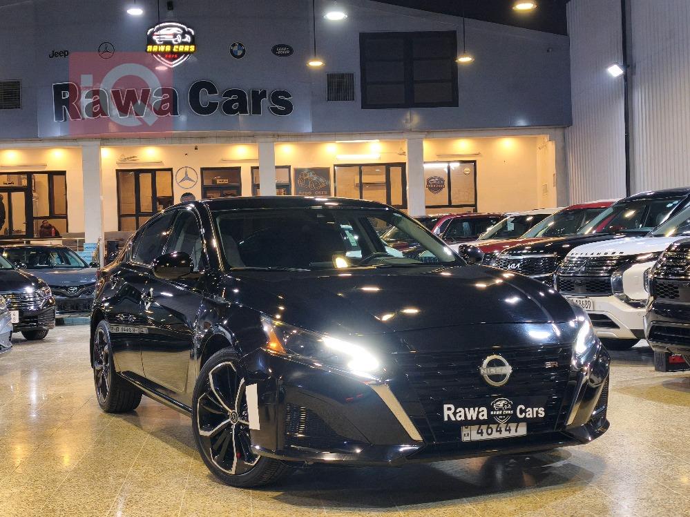 نيسان ألتيما